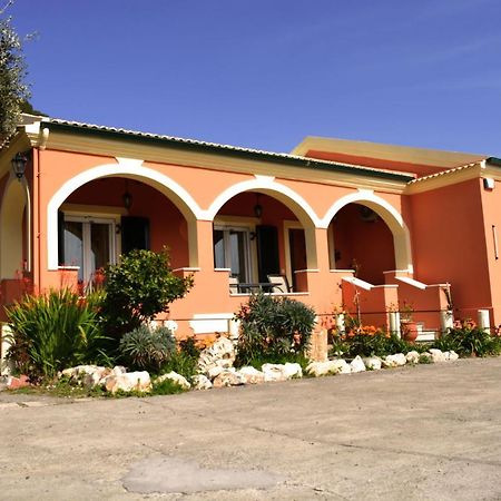 Villa Skafonas Sinarádes Exteriör bild