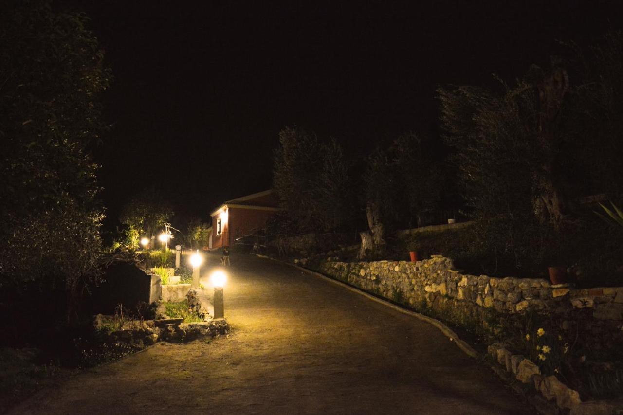 Villa Skafonas Sinarádes Exteriör bild